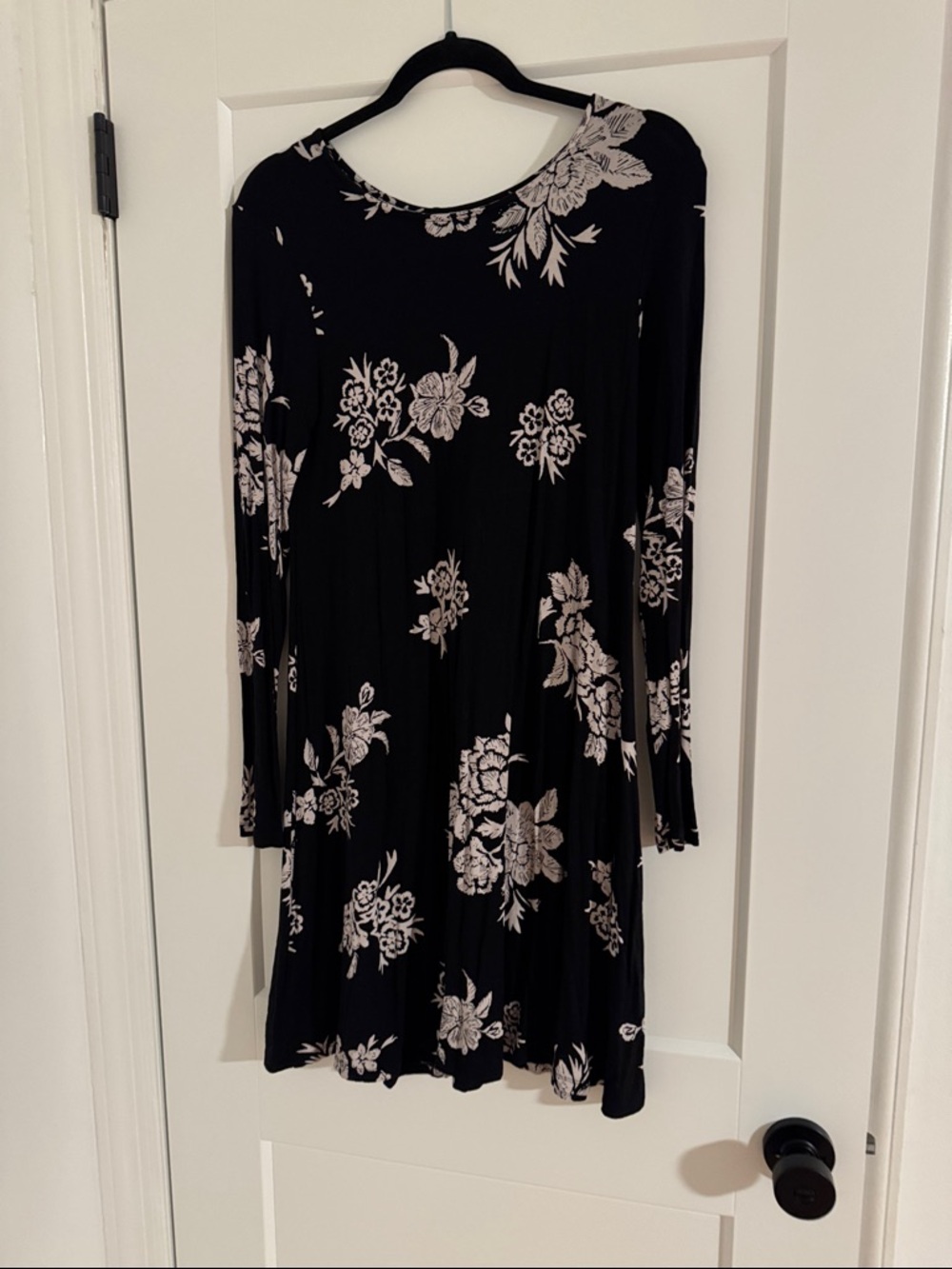 Old Navy Women's Black Floral Long-Sleeve Swing Dress